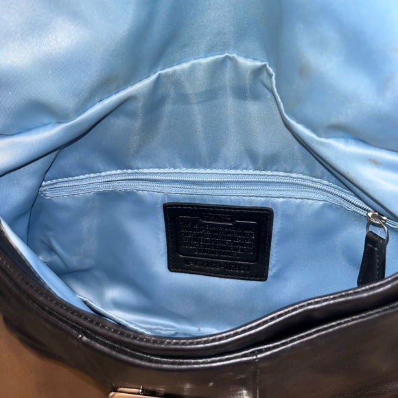 Coach Vintage Authentic Leather Purse - Picture 5 of 11